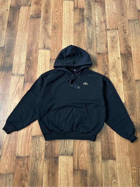ALO Yoga Tops - ALO Yoga Black Pullover Hoodie